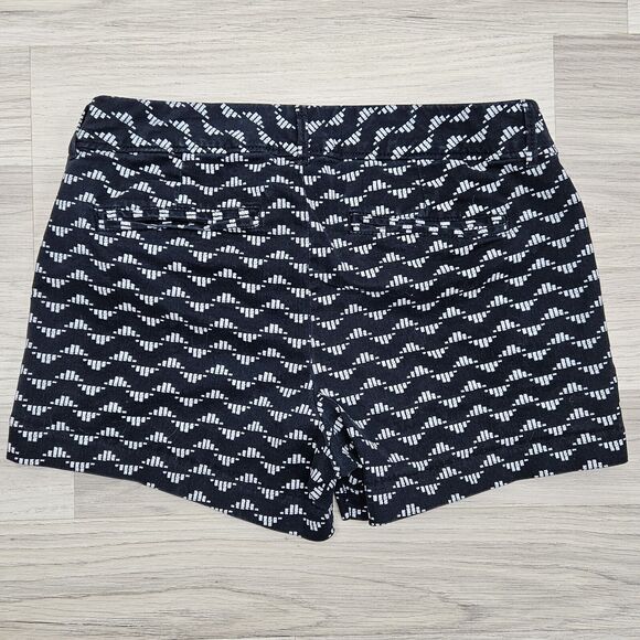 OLD NAVY Women Navy Blue Patterned Pixie Chino Shorts Size 2 - Picture 7 of 7